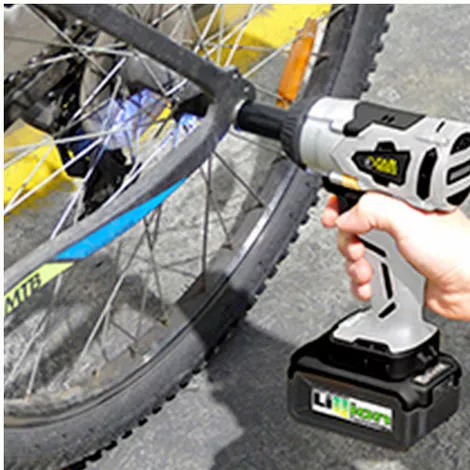 FARTOOLS Clé à Choc Brushless Sans Fil CH 350 - 18 V 4.0 Ah 4 FARTOOLS Clé à Choc Brushless Sans Fil CH 350 - 18 V 4.0 Ah – Image 4